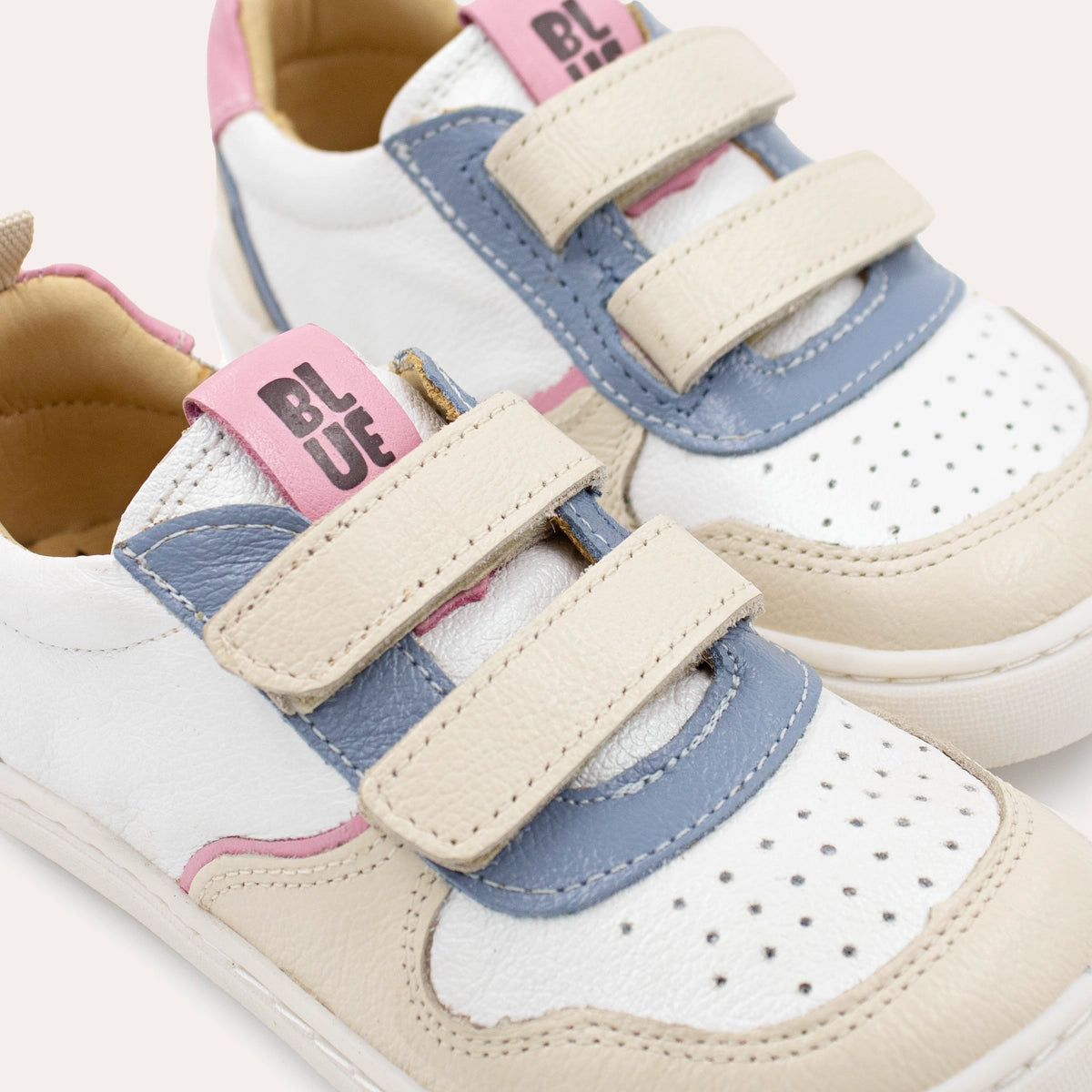 Adriana Infantil - Branco Perola / Azul e Rosa